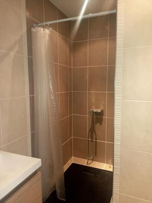 Le Clos Du Pin Thezan-les-Beziers エクステリア 写真